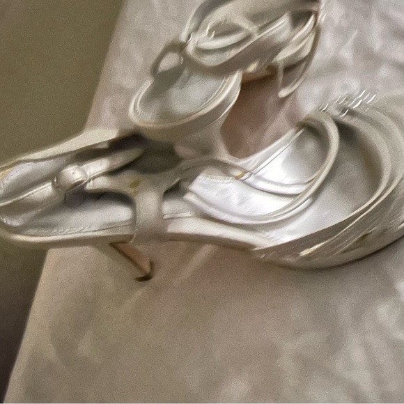 High heel vintage shoes with closure at ankle and diamond design - Picture 6 of 6